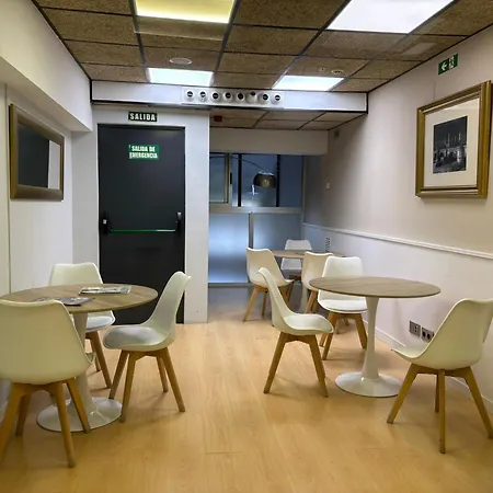 Vtz Plaza Espana Отель