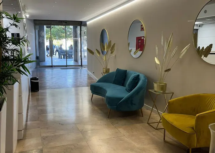 Vtz Plaza Espana Szálloda